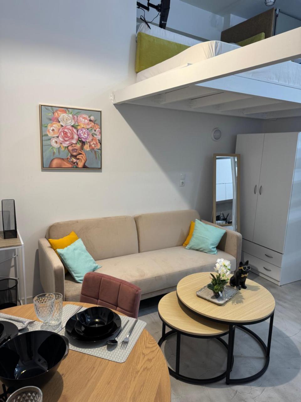 Aiolos Near Metro Apartment In Alimos