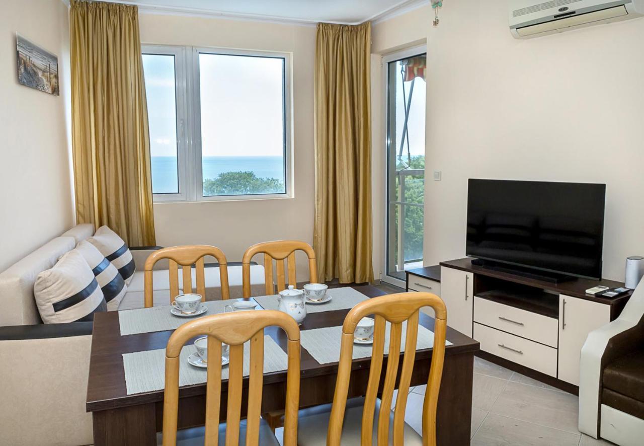 Cozy Retreat With Sea View & Balcony I Nikea Park by Flat Manager