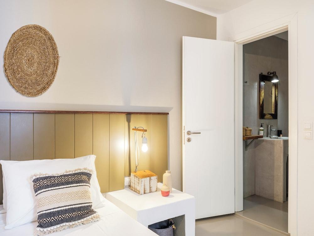 Mykonist Merchia Beach Villas & Suites