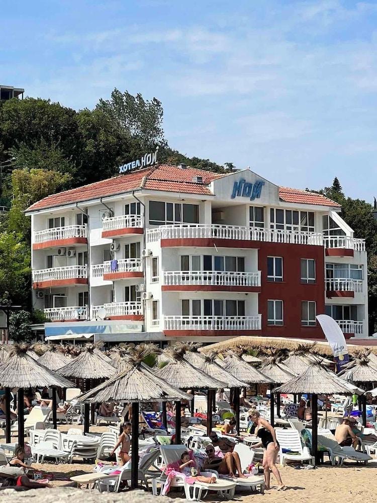 Hotel Noy