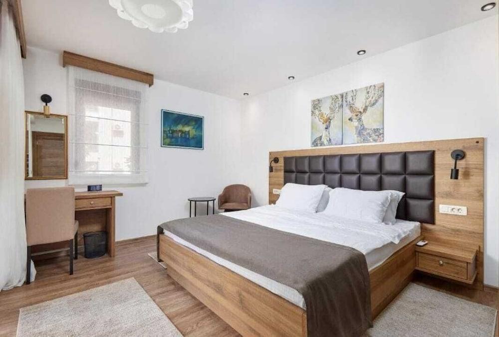 Hotel Meridian