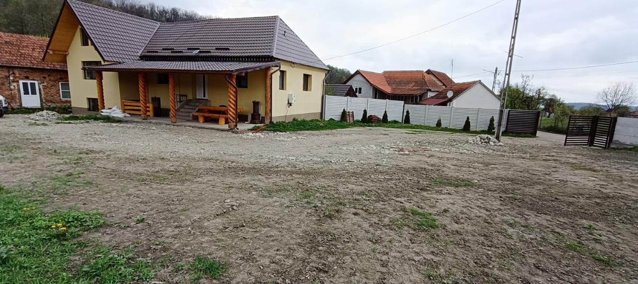 Cazare Valea Dinozaurilor