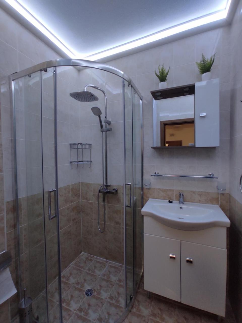 Chocolate Apartment On Sunny Day 6 Complex