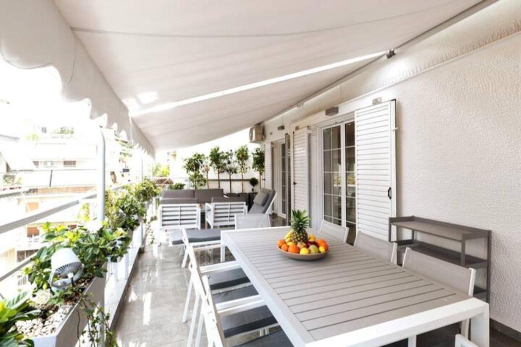 Pagrati Top Floor Partment