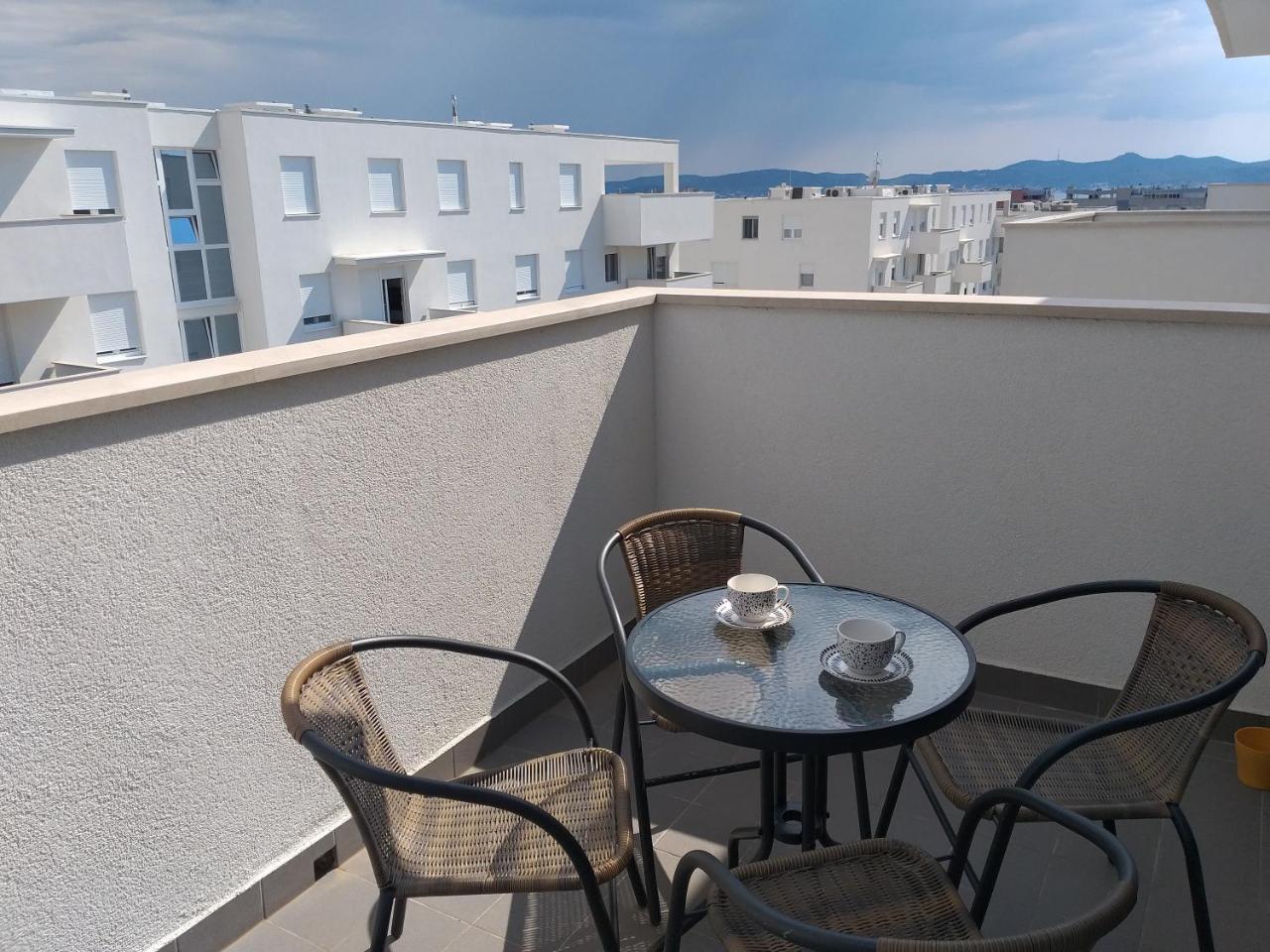 Apartment T & T Visnjik