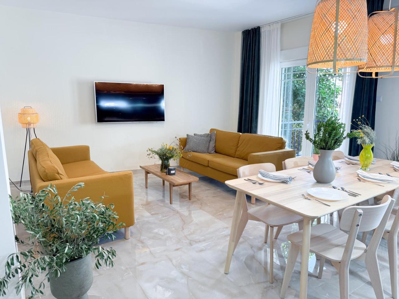 Central & Fully-equipped