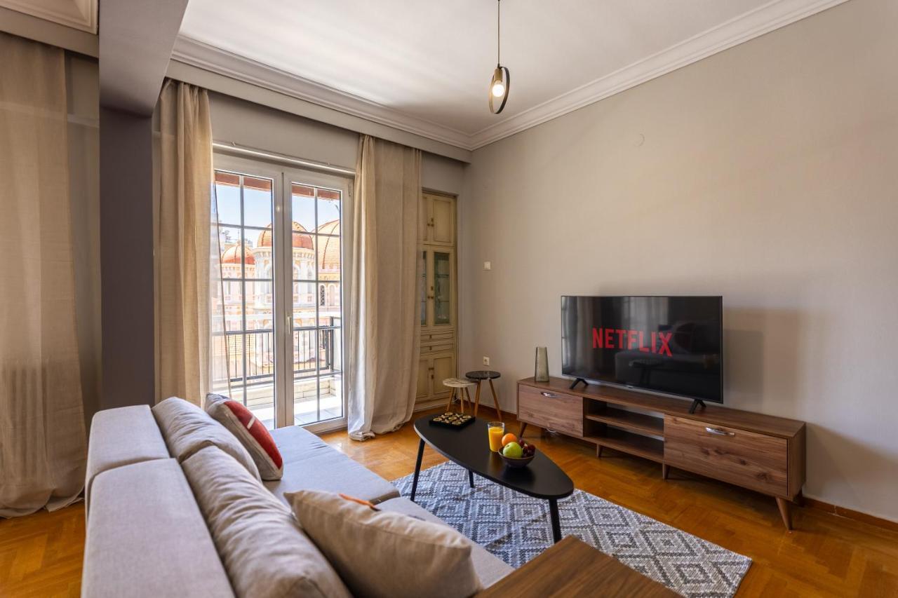 Big Stylish 2br Apt City Views 3 Min Walk To Sea