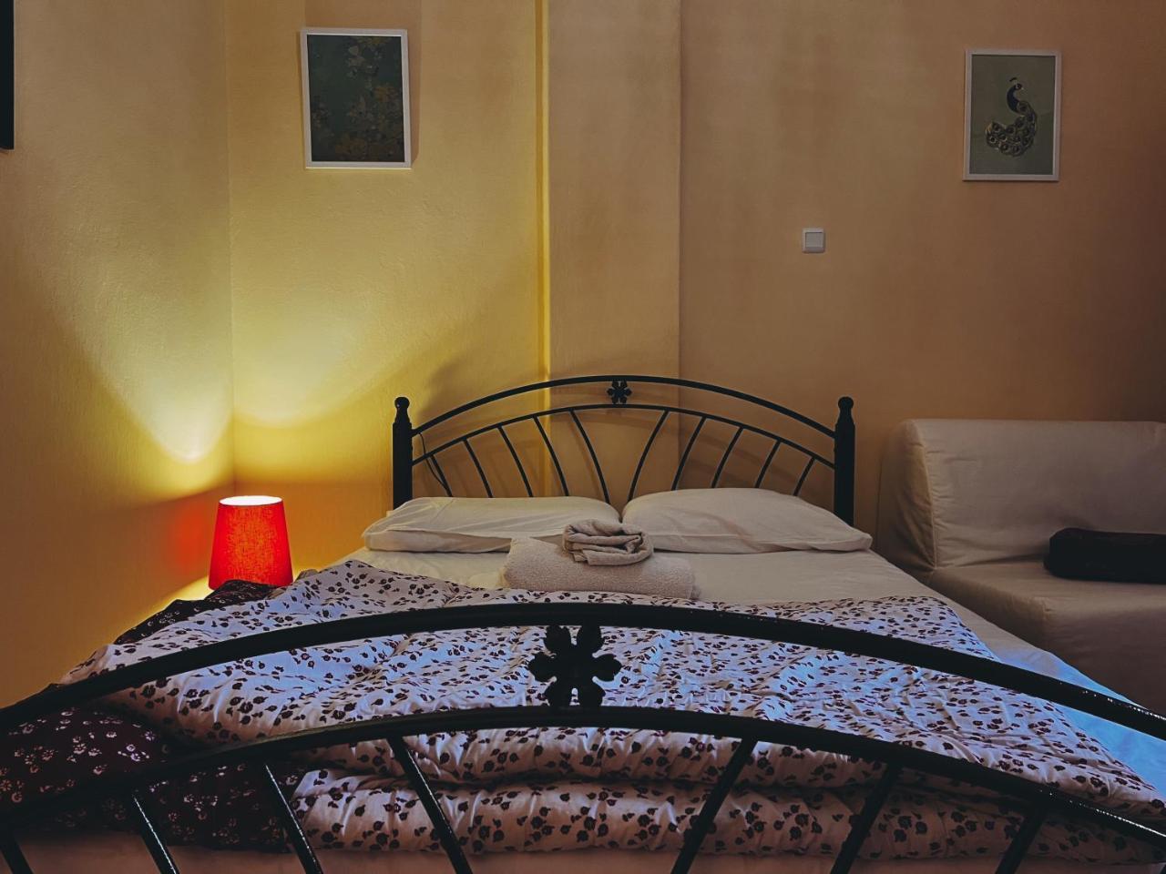 Budget & Private Flat In Aristotelous