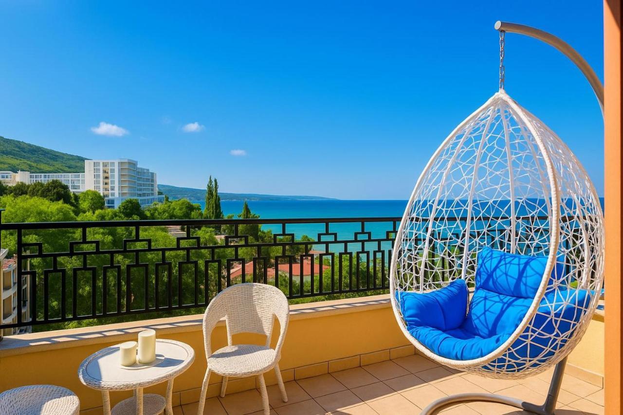 Prevyzhoden Apartament Kyshtata Na Mechtite-zlatni Pqsyci Na Pyrva Liniq