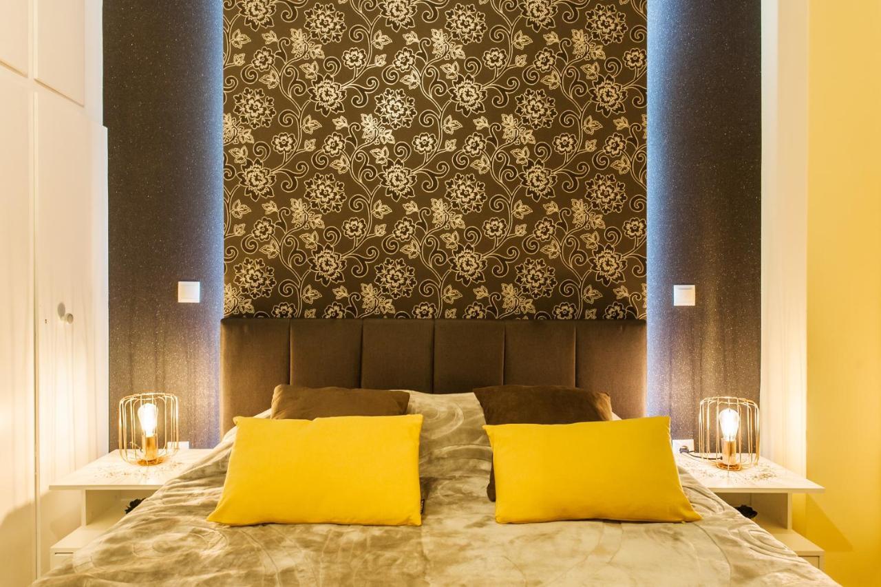 Safe, Central, Smart Double Rooms In Apartment, Next Metro Station Walk To Acropolis