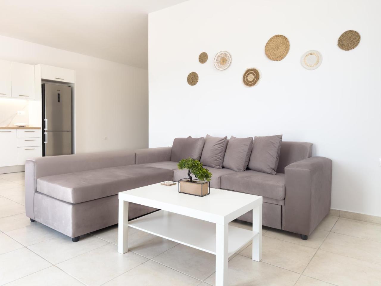 Thanos' Seaside Suite