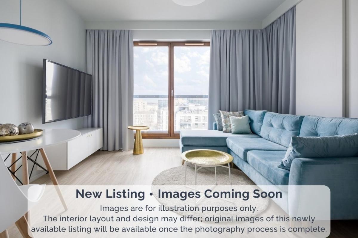 Phaedrus Living Apollo Skyview Penthouse