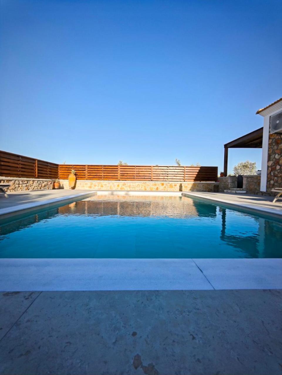 Mandilaria Stone House