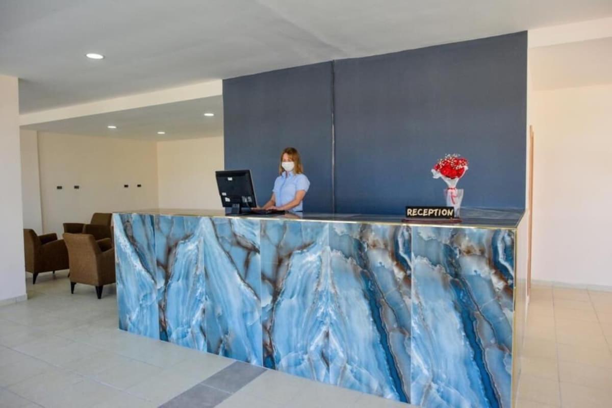 Lavina Hotel Okurcalar