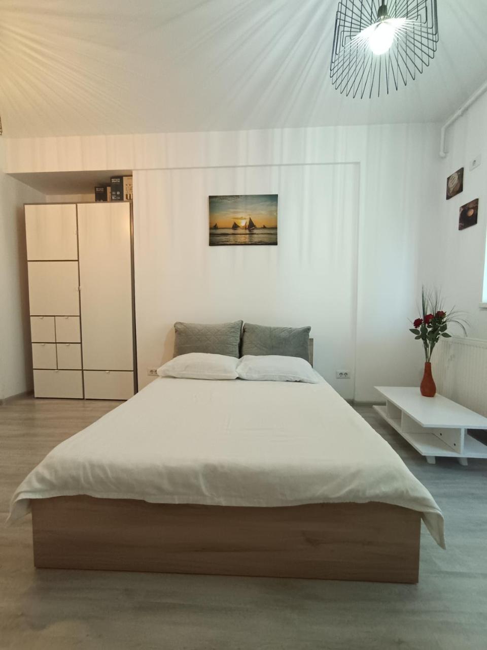Elegant Studio Militari Private Parking Self Check In Netflix New Building