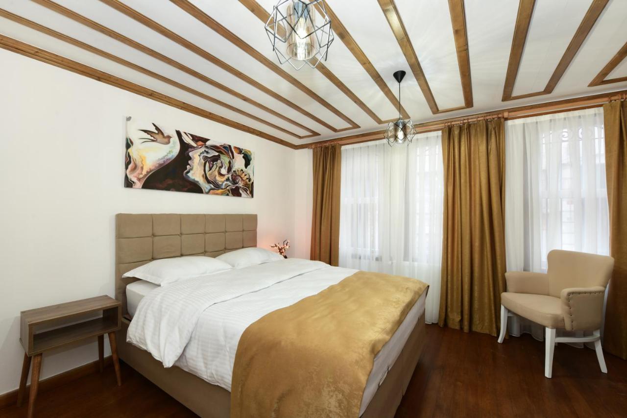 Historical Wood Dublex Apt At Taksim & Galata