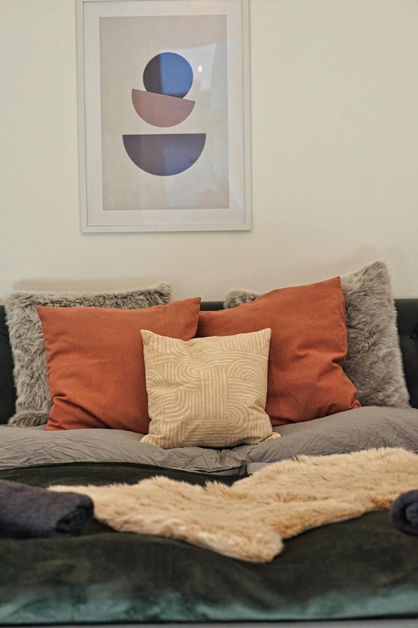 Main Station Nook Apartments