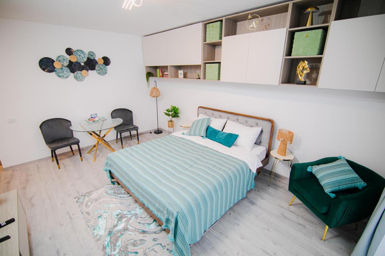 Cristian Point Apartment With Parking