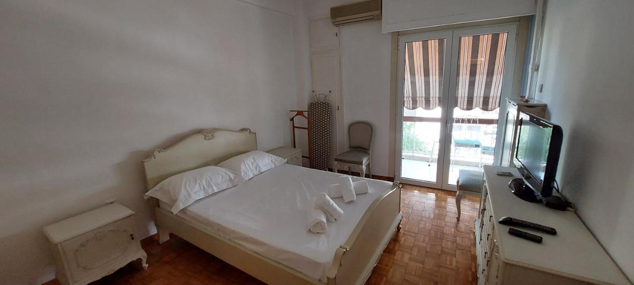 Neos Kosmos Family Apartment