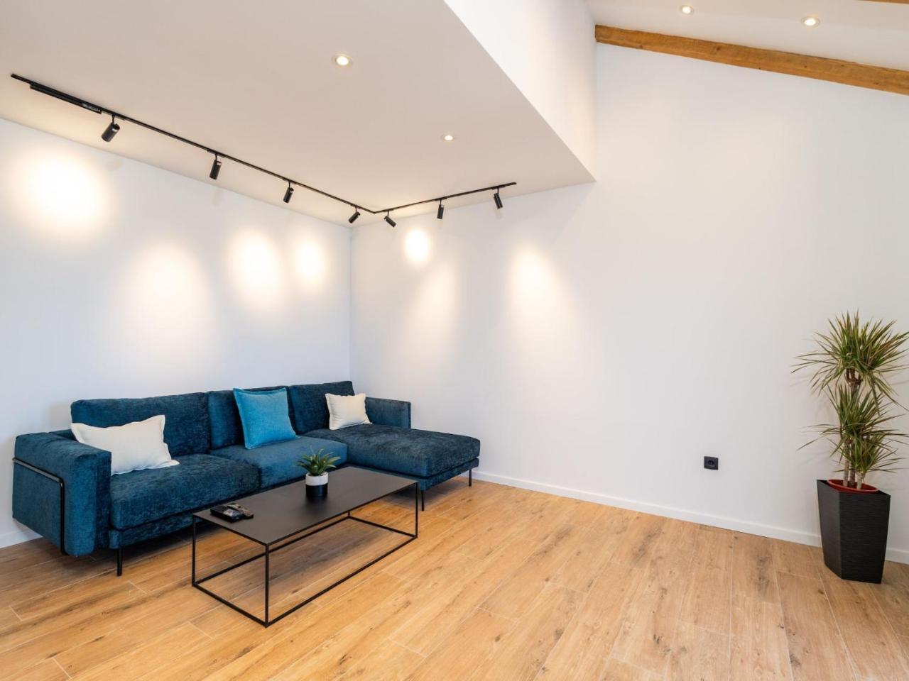 Apartment Sunset Cavtat-two Bedroom Apartment With Balcony