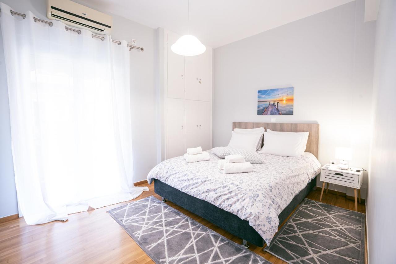 Spacious Comfortable Apartment Gold Serenity