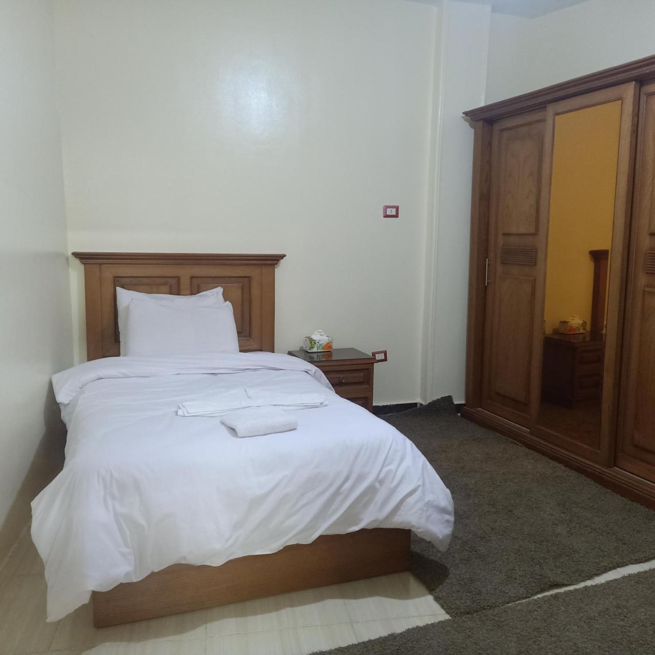 Saif Pyramids Hostel (adults Only)