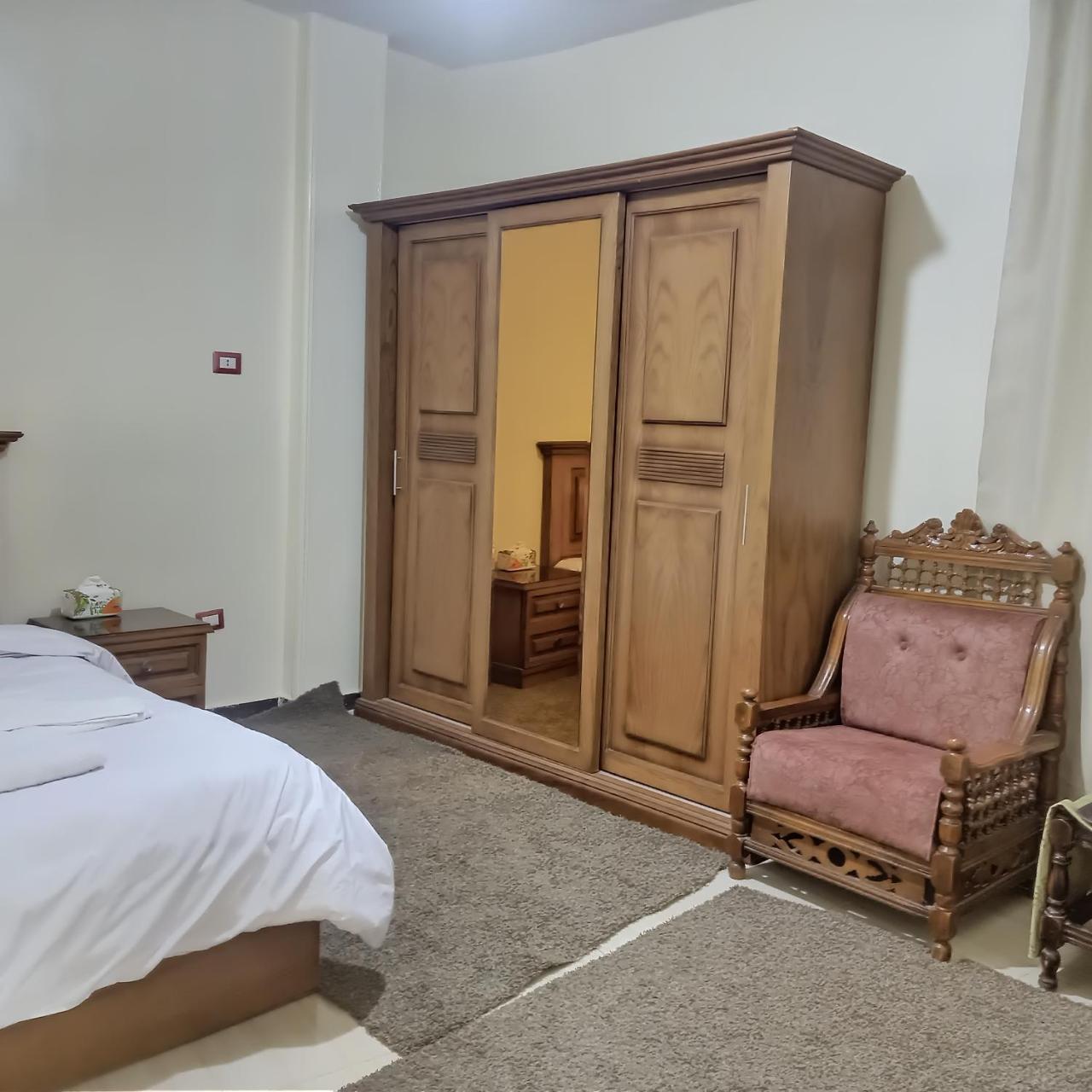 Saif Pyramids Hostel (adults Only)