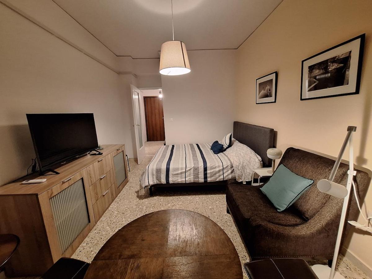 Central & Modern Stay Apartment