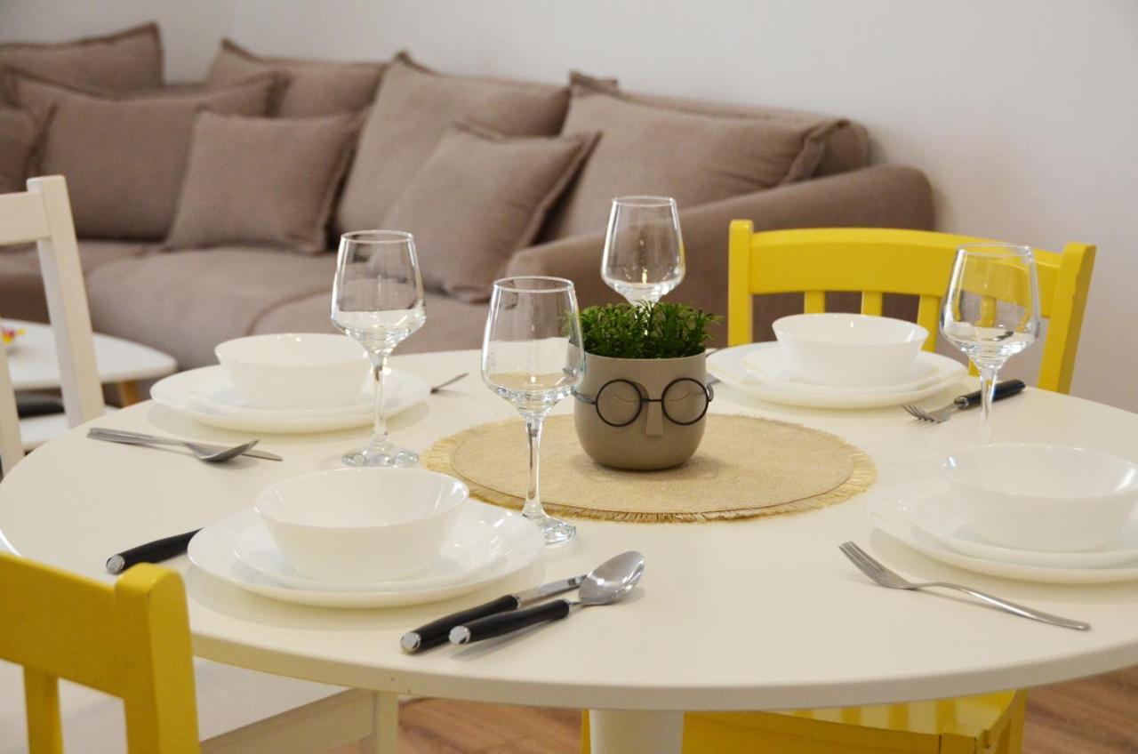 Esther Line Apartments