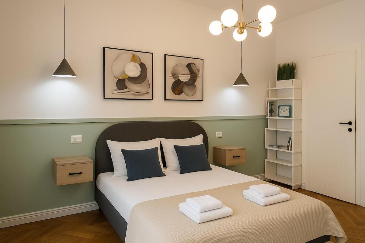 Emerald Escape Near Cismigiu Park