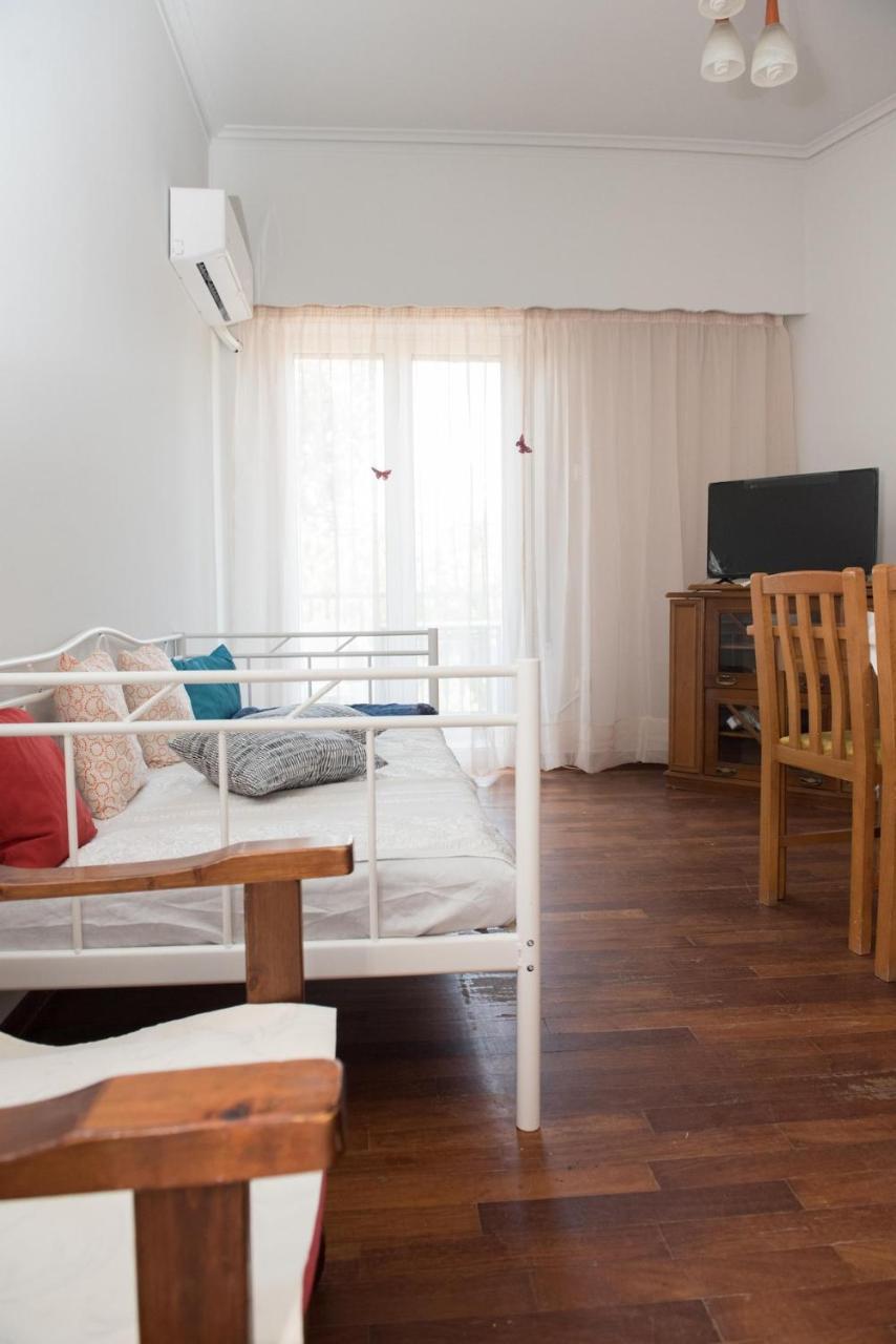 Minimal Flat In Historic Kerameikos by S