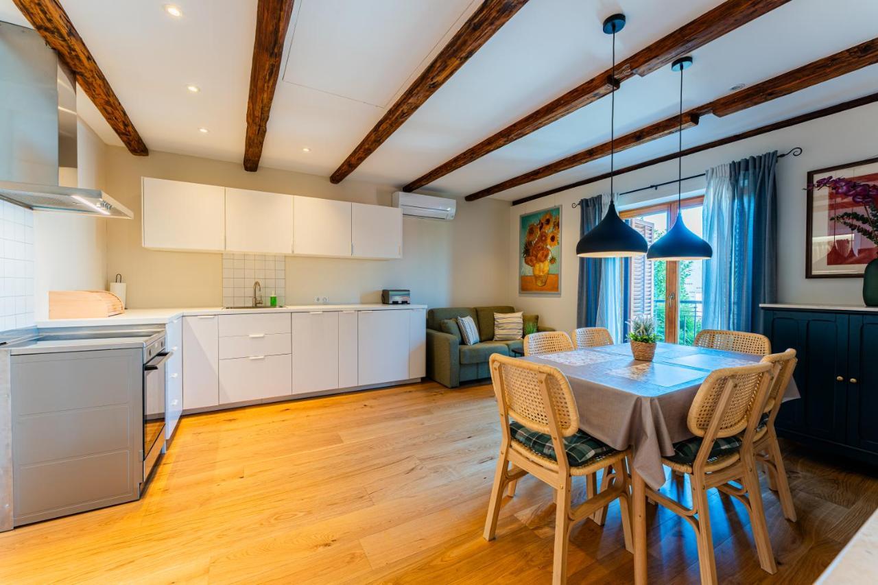 Flex Selfcheckins 145 Zagreb 2 Bedrooms Parking Loggia