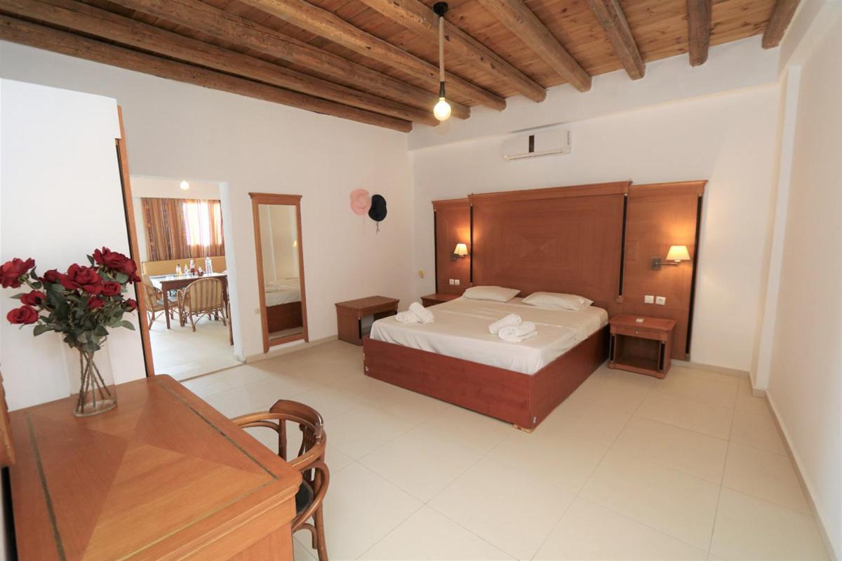 Tris Ekklisies Seaside Beach Apartment Liviko