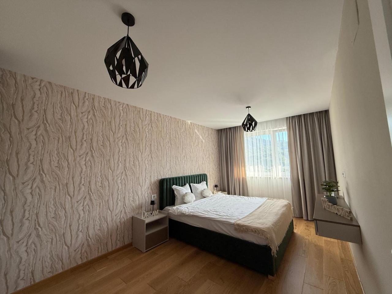 Ch Apartments Urban Plaza