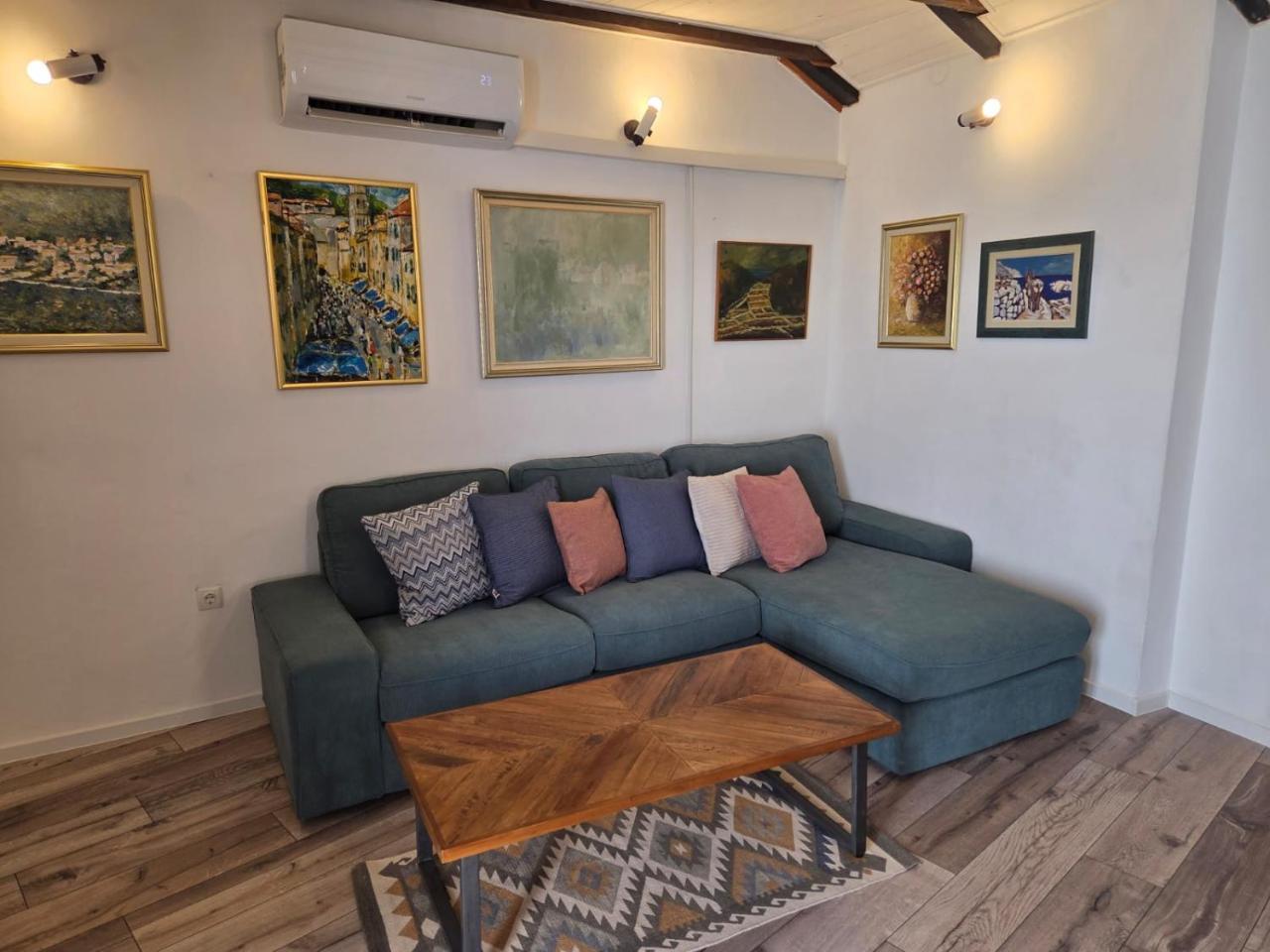 Penelope, Rustic Apartment Next To The City Walls