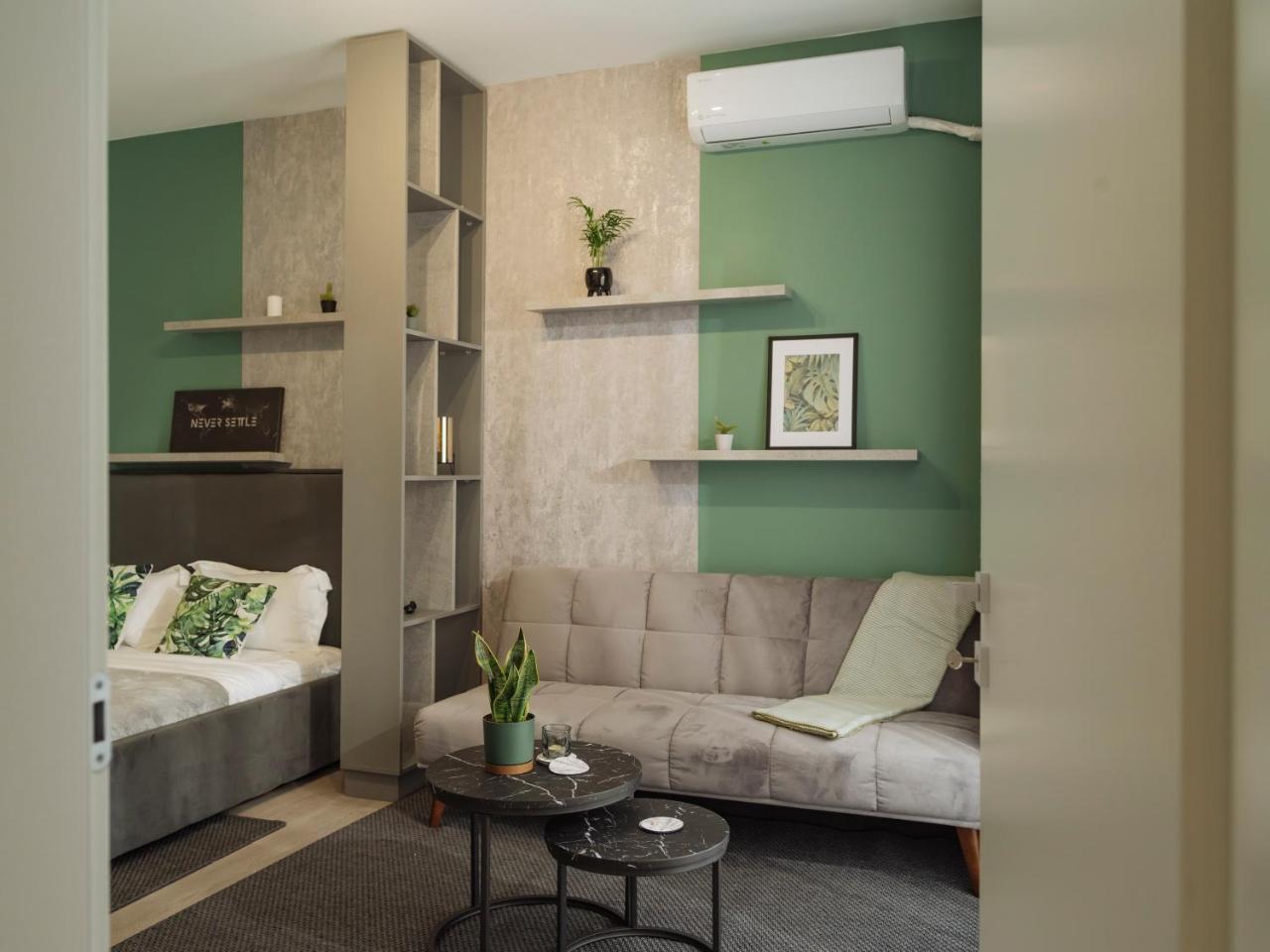 Nexus Olive Apartment Plaza With Parking