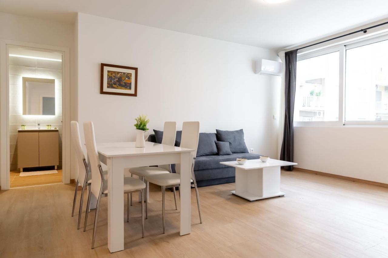 Urban Athens One Bedroom #8