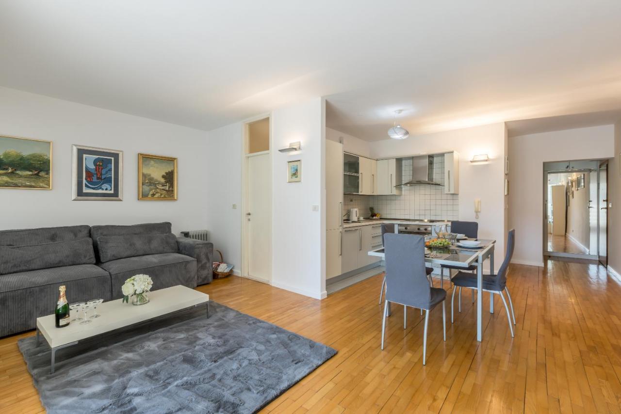 Theatrum Cozy Apartment