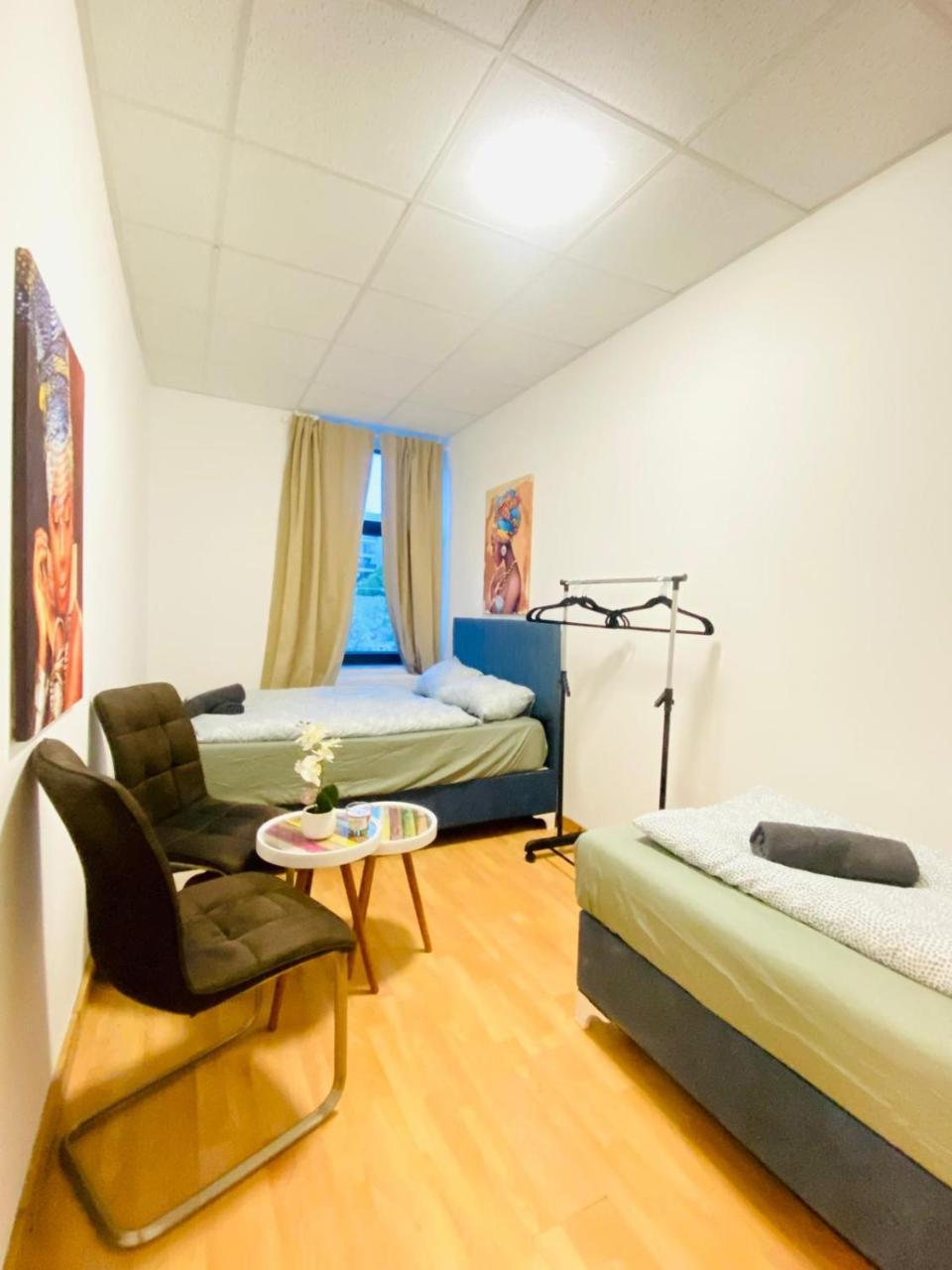 Sweet 3-bedroom Shared Apartment In A Quiet Neighborhood