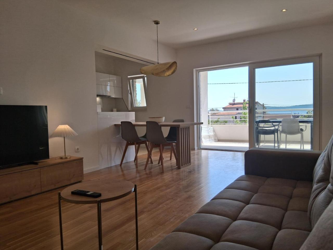 Apartman R & B