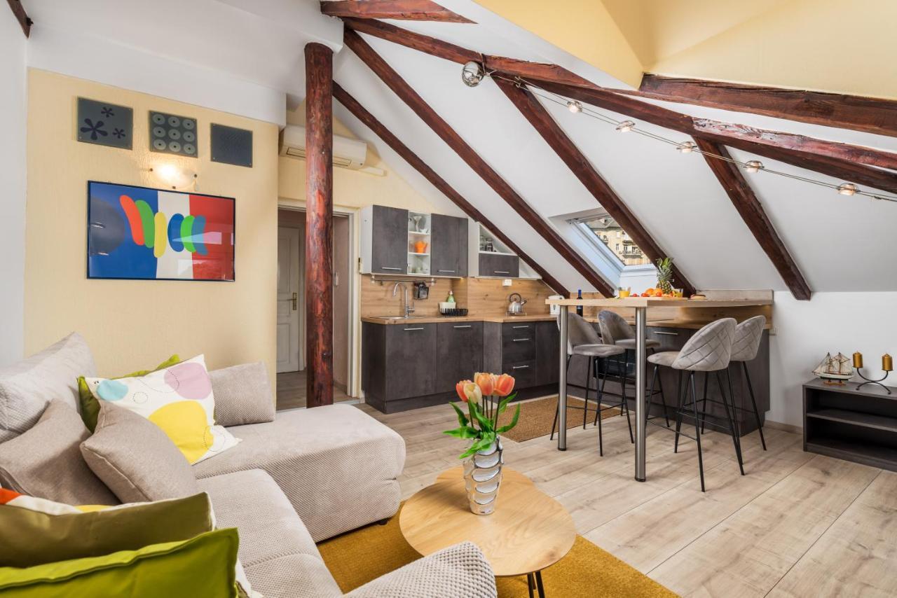 Beach City Center Apartment Catalina 1st Row To The Sea