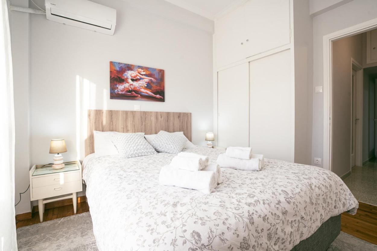 Modern Renovated Place In The City Medley Serenity