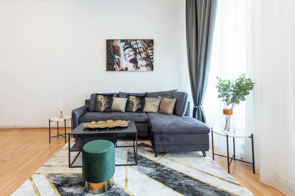 Ferris Wheel by Christiano Apartments