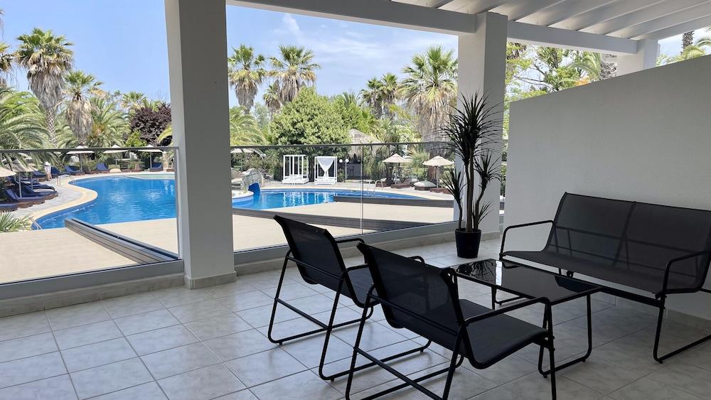 PALMA VILLAGE HOTEL by Greek Pride