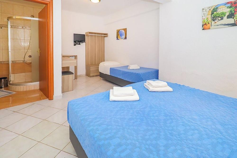 PALMA VILLAGE HOTEL by Greek Pride
