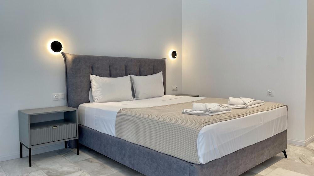 PALMA VILLAGE HOTEL by Greek Pride
