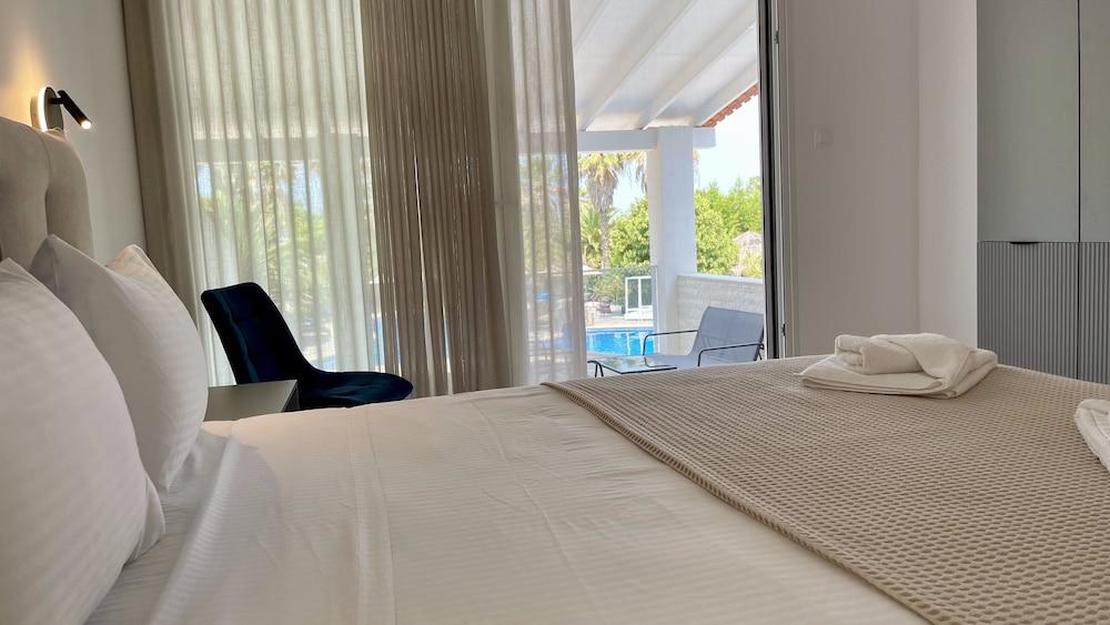 PALMA VILLAGE HOTEL by Greek Pride
