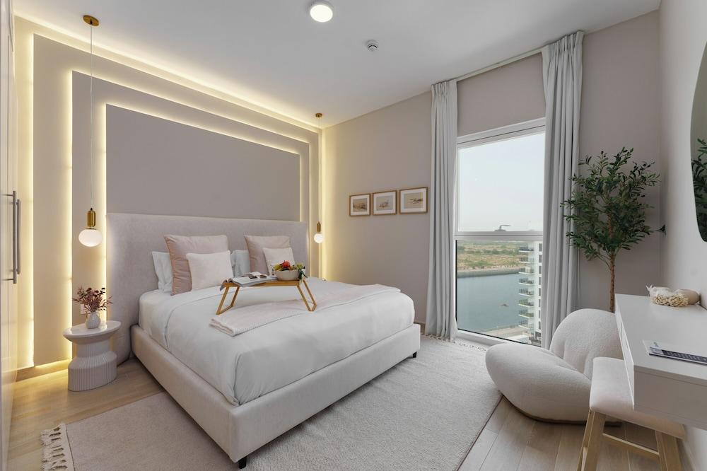 Maison Privee - Modern Hideaway W/ Canal Views On Yas Island