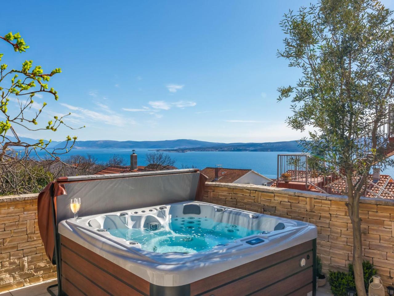 Holiday Home Maro by Interhome