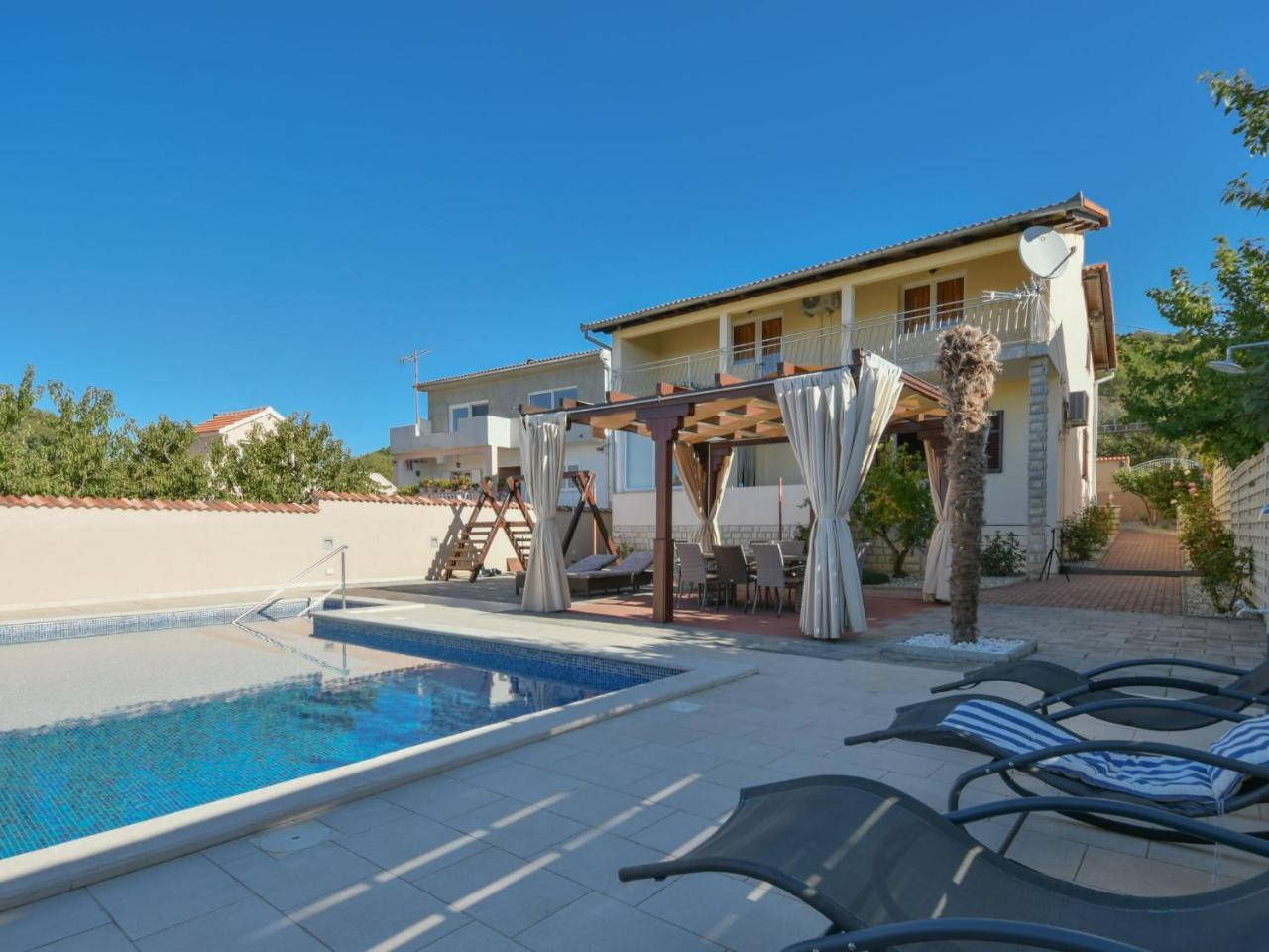 Holiday Home Zorka by Interhome